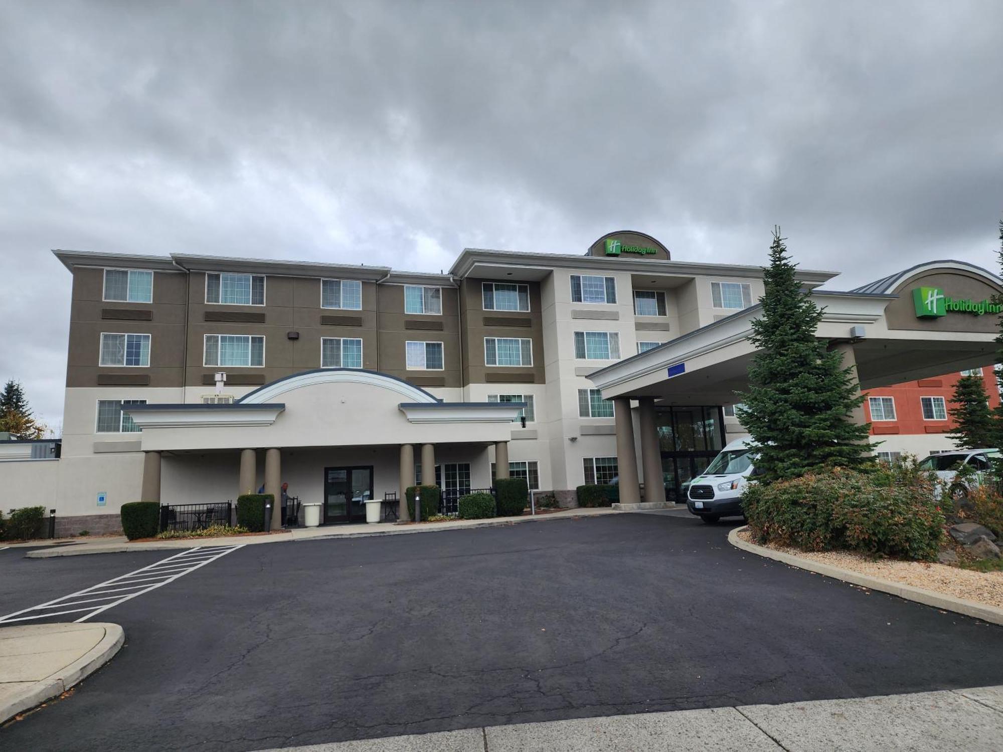 Holiday Inn Spokane Airport, An Ihg Hotel Exterior photo